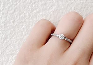 指の節がしっかりしている方に似合う婚約指輪とは？