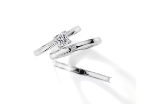 婚約指輪にスクエアダイヤモンド！名前も美しいプリンセスカットの魅力とは？