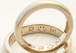 結婚指輪に刻印を入れる意味