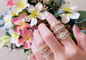 【婚約指輪】みんなに見せたくなるハワイアンジュエリーの婚約指輪！